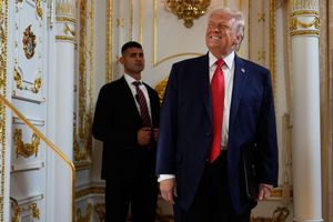 Mit seiner Zoll-Drohung sorgte US-Präsident Donald Trump für einen Eklat. (Archivbild) - Foto: Julia Demaree Nikhinson/AP/dpa