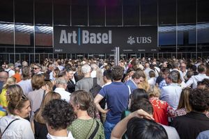 Die erste Art Basel in Katar ist in Planung - trotz Flaute auf dem Kunstmarkt. (Archivbild) - Foto: Georgios Kefalas/KEYSTONE/dpa