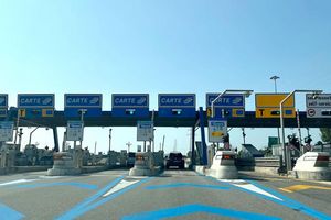 In Italien soll es bei Verspätungen wegen Autobahn-Baustellen jetzt Geld zurückgeben. (Archivfoto) - Foto: Christoph Sator/dpa