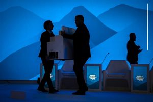 Stimmung unter Firmenchefs trübt sich ein. - Foto: Michael Buholzer/KEYSTONE/dpa