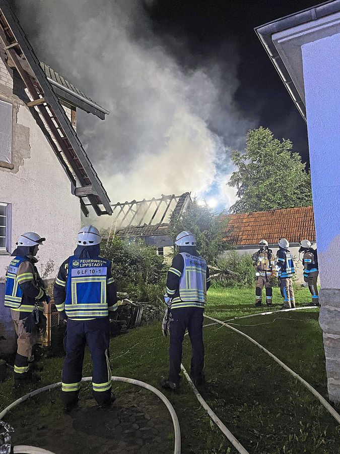 Auch in der Nacht auf Sonntag mussten die Einsatzkräfte nach Eickelborn ausrücken. Foto: Feuerwehr Lippstadt