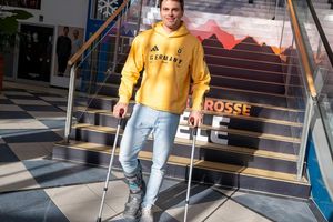 Alexander Schmid hat sich kurz vor den Olympischen Spielen am Knöchel verletzt. - Foto: Peter Kneffel/dpa