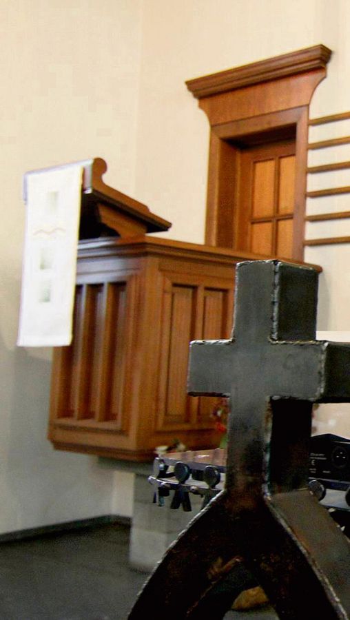 Die Kanzel – wie hier in der Erwitter Christuskirche – soll zwar auch in Zukunft nicht leer bleiben. Gleichwohl soll es demnächst nur noch zwei volle Pfarrstellen in der gesamten WAGE-Region geben. Archivfoto: Winkelmann
