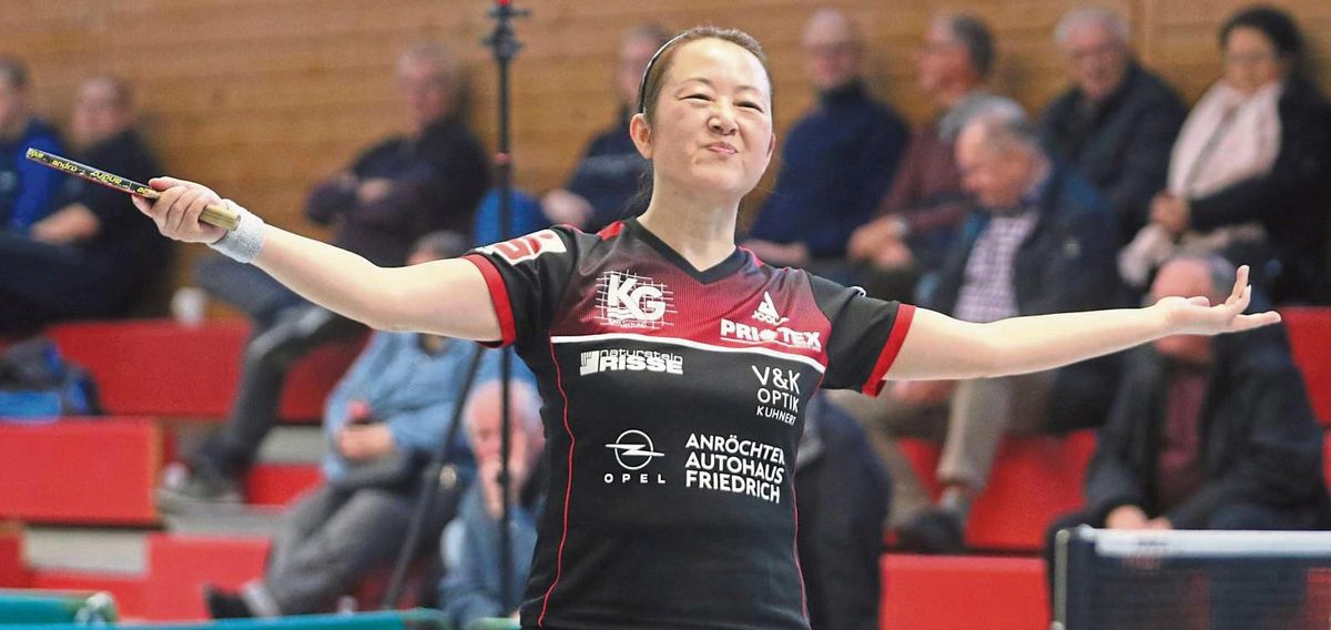 Läuft doch! Am Sonntag steht Anröchtes Nummer eins Aimei Wang gegen Langweid allerdings im Einzel vor einer Herkulesaufgabe, denn im Duell der beiden Topspielerinnen trifft sie mit Veronika Matiunina auf die einzige noch ungeschlagene Spielerin der 2. Bundesliga. Foto: Lütkehaus