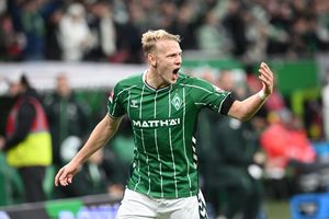 Sorgte für den Höhepunkt in einem schwachen Spiel: Marco Grüll - Foto: Carmen Jaspersen/dpa