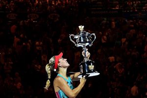 Angelique Kerber gewann vor zehn Jahren bei den Australian Open ihren ersten Grand-Slam-Titel. - Foto: Tracey Nearmy/AAP/dpa