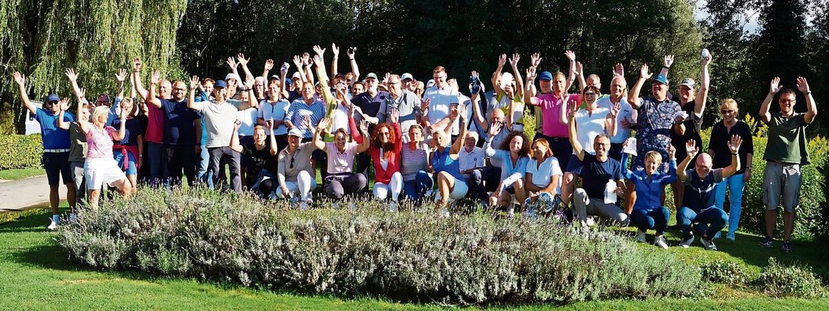 Sichtlich viel Spaß hatten die Golfer & Friends bei der Aktion beim Golfclub Lippstadt. Auch das Wetter spielte mit.