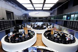 Börse Frankfurt: Nur wenige der wertvollsten Börsenkonzerne der Welt kommen aus Deutschland (Archivbild) - Foto: Lando Hass/dpa