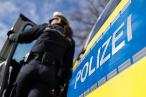 Das BKA wertet in seinem Lagebild auch den Anteil von Zuwanderern an den tatverdächtigen Straftätern aus. (Symbolbild) - Foto: Marijan Murat/dpa