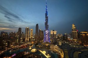 Auch von Reisen nach Dubai rät das Auswärtige Amt wegen der Eskalation im Nahen Osten ab. - Foto: Altaf Qadri/AP/dpa
