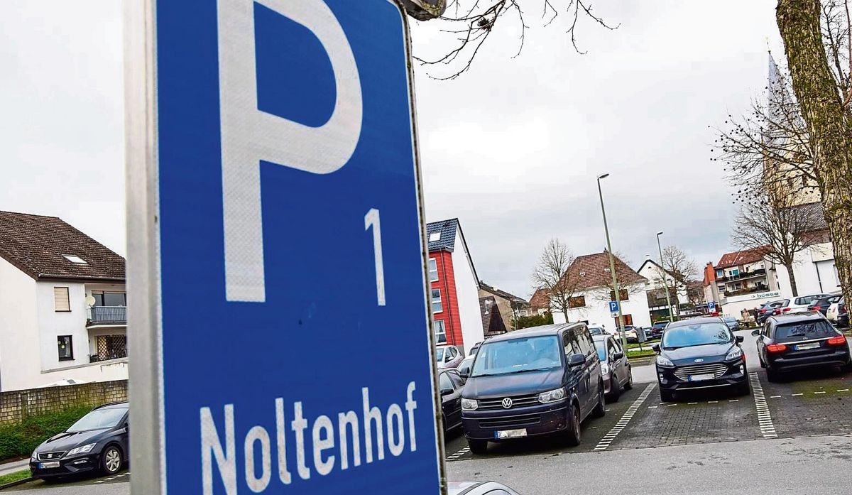 Viel Platz zum Parken ist meistens noch auf der größten Parkfläche in der Geseker Innenstadt: dem Noltenhof. Foto: Kossack