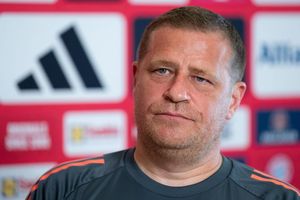 Max Eberl äußert sich in Orlando vor dem Bayern-Start in die Club-WM. - Foto: Sven Hoppe/dpa