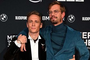 Schweighöfer und Winterscheidt verzichten im Januar auf Alkohol. (Archivbild) - Foto: Felix Hörhager/dpa