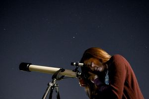 Hunderte Sternschnuppen sind in der Nacht auf Mittwoch an unserem Himmel verglüht. - Foto: Britta Pedersen/dpa