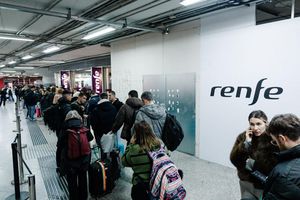 Der Verkehr auf der wichtigen Strecke zwischen Madrid und Andalusien ist bis auf weiteres unterbrochen. - Foto: Carlos Luján/EUROPA PRESS/dpa