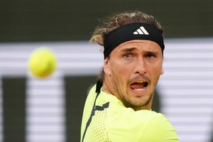 Alexander Zverev fliegt in Paris im Viertelfinale raus. - Foto: Aurelien Morissard/AP/dpa