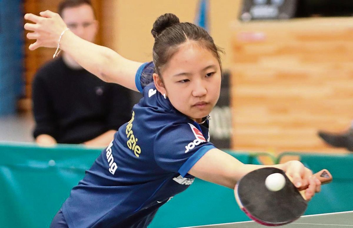 Ein Riesentalent in Reihen des TTK Anröchte ist Lisa Wang, die jetzt für die Jugend-WM in Schweden nominiert wurde. Ihr Können will sie auch am Sonntag im Heimspiel des TTK gegen Schönmünzach unter Beweis stellen. Foto: Lütkehaus