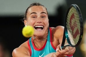 Aryna Sabalenka steht in Paris erstmals im Finake. - Foto: Thibault Camus/AP/dpa