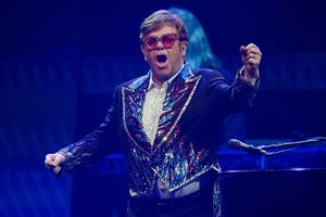 Elton John hat Probleme mit dem Sehen - Shows spielt er aber nach wie vor. (Archivfoto) - Foto: Yui Mok/PA Wire/dpa
