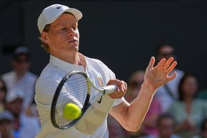 Jannik Sinner steht in seinem ersten Wimbledon-Finale. - Foto: Kin Cheung/AP/dpa