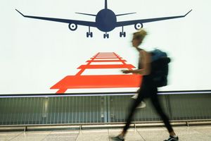 Am Frankfurter Flughafen arbeiten Bahn und Airlines auch zusammen. (Symbolbild) - Foto: Frank Rumpenhorst/dpa