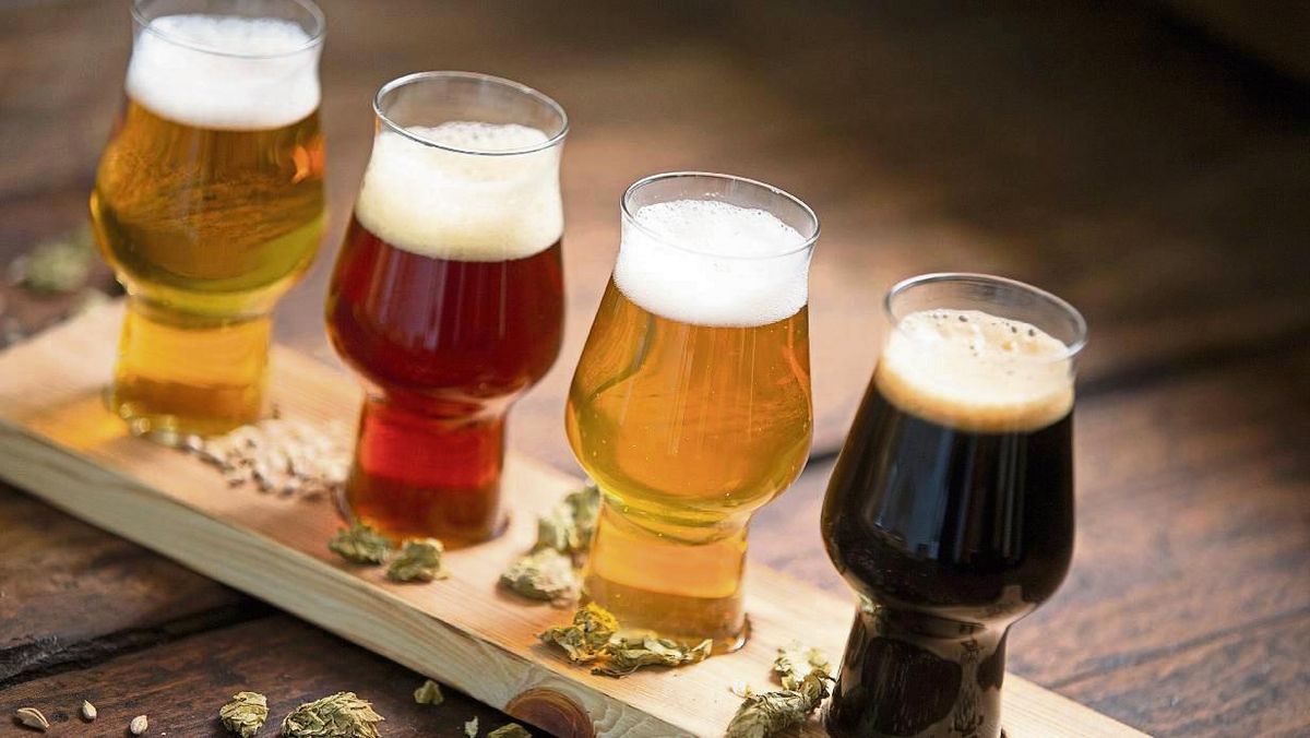 Moderne und internationale Biere probieren: Nur einer der zahlreichen Kurse der VHS in Anröchte. Foto: dpa