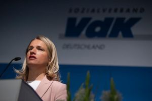 Verbandspräsidentin Verena Bentele: Einsamkeit zu Weihnachten ist schmerzlich. (Archivbild) - Foto: Christophe Gateau/dpa