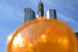 Im Visier der Italiener: Deutschlands zweitgrößte Privatkundenbank. (Archivbild) - Foto: Arne Dedert/dpa