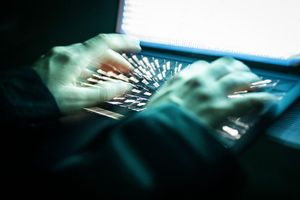 Cyberkriminalität: Die Attacken auf Bankkunden nehmen zu. (Symbolbild) - Foto: Philip Dulian/dpa