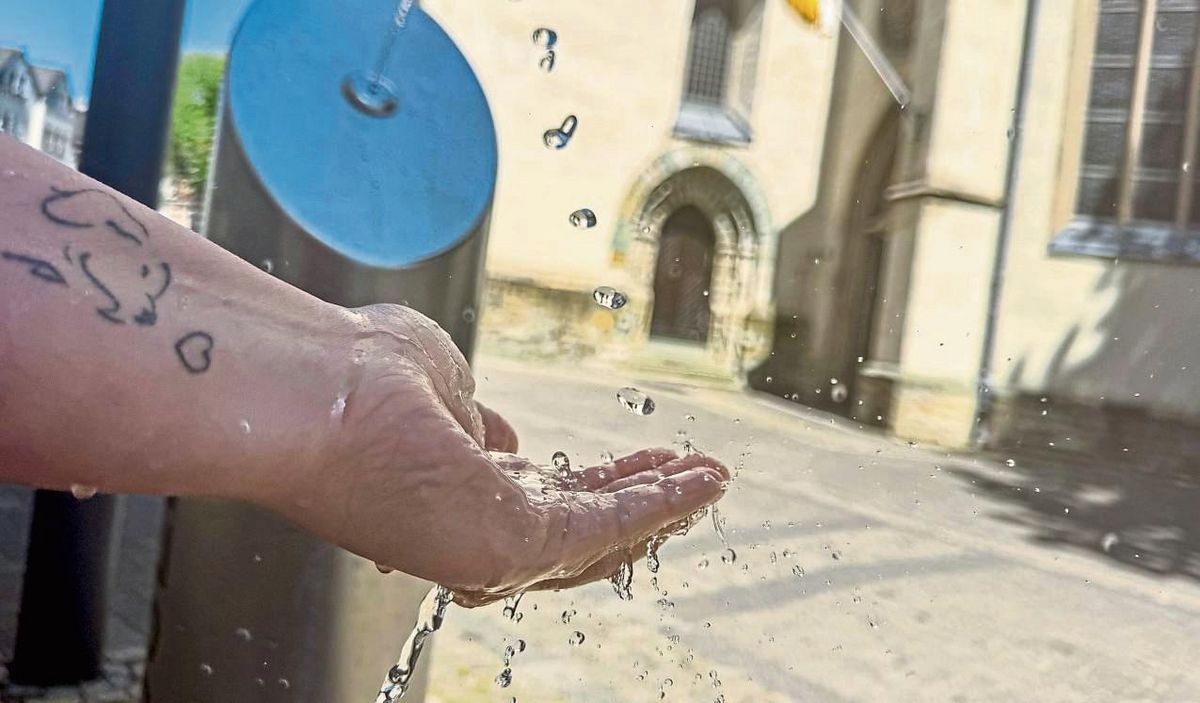 Für Trinkwasser gilt: Stufe Rot. Der Wasserspender neben dem Marktplatz ist davon nicht betroffen. Archivfoto: N. Wissing