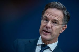 Nato-Generalsekretär Mark Rutte sieht die Ukraine langfristig als Teil des Schutzwalls gegen Russland, auch wenn sie vorerst kein Bündnismitglied werden kann. (Archivbild) - Foto: Michael Kappeler/dpa