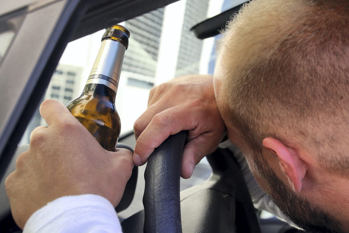 Ohne Führerschein und mit reichlich Promille setzte sich ein Lippstädter ans Steuer - obwohl er nach einem Kneipenaufenthalt bereits zu Fuß nach Hause gelaufen war. Symbolfoto