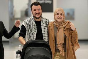 Nach seiner Freilassung aus der Abschiebehaft will Chalil nun die US-Regierung zur Verantwortung ziehen. (Archivbild) - Foto: Seth Wenig/AP/dpa