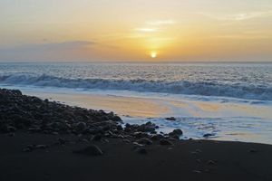 Ein junger Deutscher steht im Verdacht, seine Familie im Urlaub auf Kap Verde umgebracht zu haben. - Foto: Bernadette Olderdissen/dpa-tmn