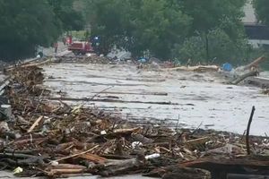 Die Polizeibehörde sprach von einem «katastrophalen Hochwasser». - Foto: -/KSAT/AP/dpa