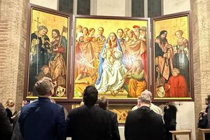 Der Cranach-Triegel-Altar ist in der Marienkirche des Friedhofs Campo Santo Teutonico zu sehen. - Foto: Christoph Sator/dpa