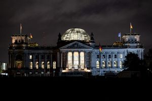Der Bundestag kämpfte am Montag mit einem Ausfall des Internets. (Archivbild) - Foto: Fabian Sommer/dpa