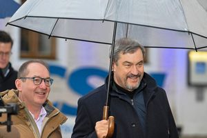 Bereits vor einem Jahr erhoben Alexander Dobrindt und Markus Söder (beide CSU) auf der Klausur in Seeon teils scharfe Forderungen. (Archivbild) - Foto: Peter Kneffel/dpa