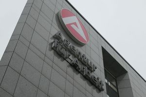 Mit Hilfe und Härte sollen die Behörden den Hilfebeziehenden begegnen. (Archivfoto) - Foto: Helge Toben/dpa