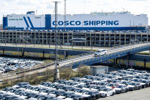 Exportgut Auto - in die USA sind deutlich weniger Fahrzeuge geliefert worden. (Archivbild) - Foto: Sina Schuldt/dpa