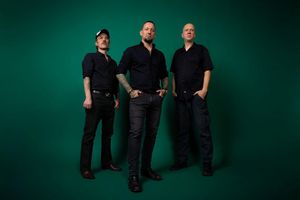 Die dänische Metal-Band Volbeat eroberte Platz eins der Charts. - Foto: Brittany Bowman/Universal Music/dpa
