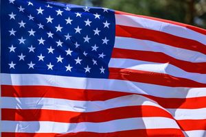 Die deutsche Wirtschaft verliert immer mehr das Vertrauen in die USA als Lieferant von Halbleitern. - Foto: Robert Michael/dpa