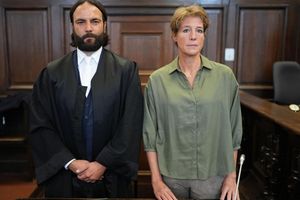 Christina Block und ihr Anwalt Ingo Bott im Gerichtssaal. - Foto: Marcus Brandt/dpa Pool/dpa