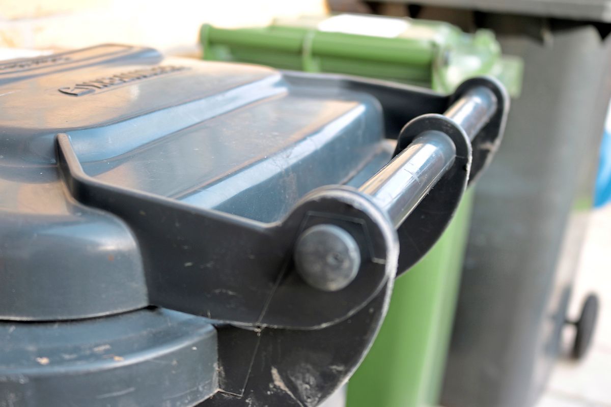 Die Statistik zeigt: Über die Feiertage fällt in Haushalten meist mehr Müll an. Foto: Ulrike Dietz