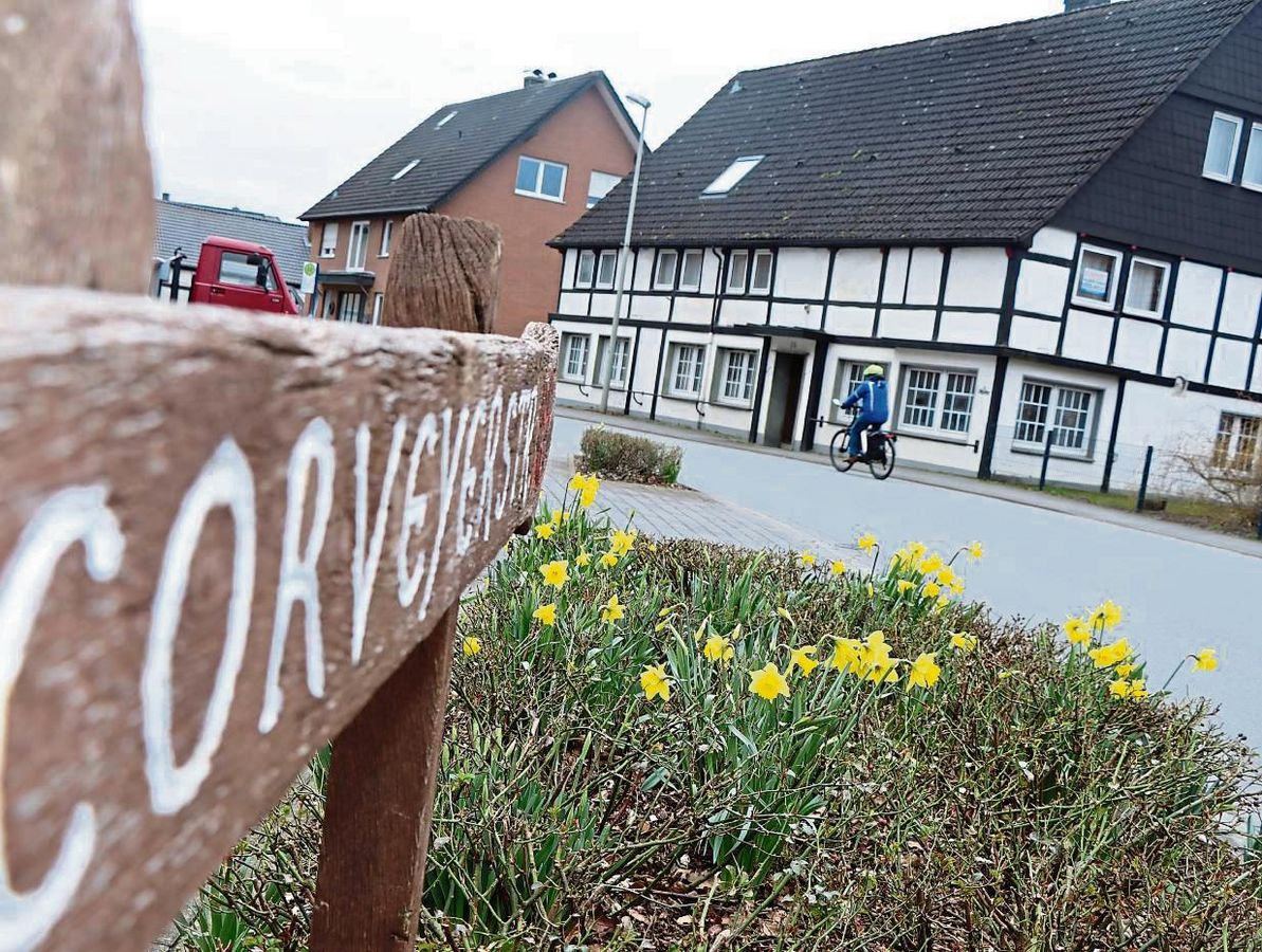 Der ehemalige Gasthof Jassmeier in Mönninghausen könnte demnächst Geflüchtete beherbergen, wenn es nach den Plänen der Stadt geht. Foto: Dietz