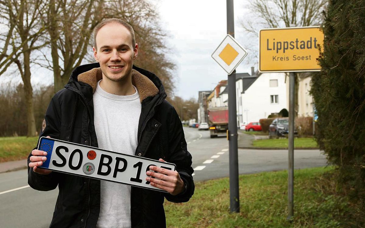 Zwischen den Stühlen: Patriot-Redakteur Bastian Puls wohnt als Soester seit fünf Jahren in Lippstadt. Foto: Rückert