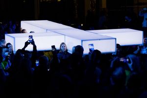 Bei «Die Passion» wurde stets ein großes Kreuz durch Innenstädte getragen - 2026 wird es nicht der Fall sein. (Archivbild) - Foto: Rolf Vennenbernd/dpa