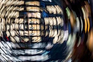 Viele Mütter würden bei besseren Möglichkeiten länger arbeiten. (Illustration) - Foto: Frank Rumpenhorst/dpa