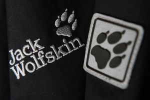 Dem künftigen Besitzer von Jack Wolfskin gehören bereits Marken wie Wilson und Salomon. (Archivbild) - Foto: picture alliance / dpa