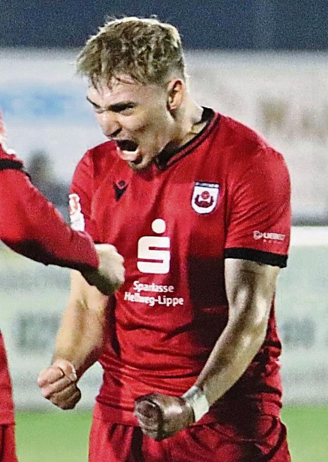 Geballte Fäuste als Zeichen des Triumphes: Maximilian Franke erzielte in der 44. Minute das goldene Tor.